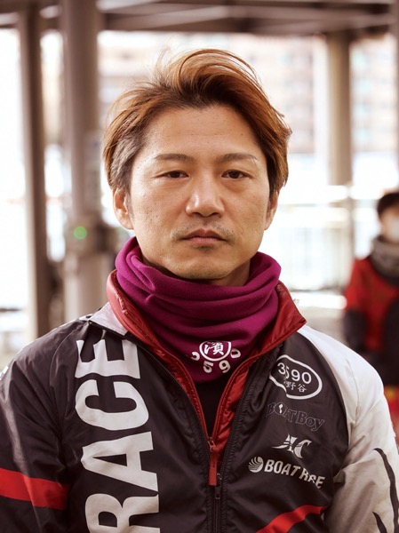 濱野谷 憲 吾