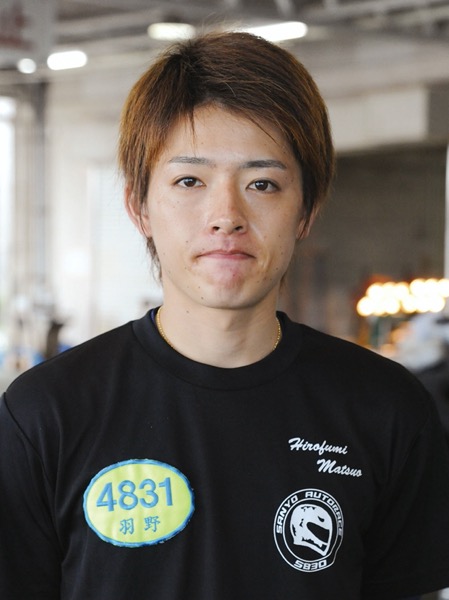 羽 野 直 也